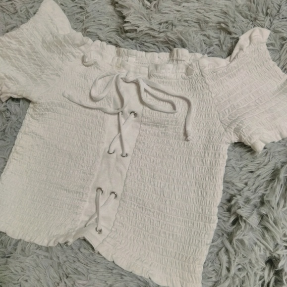 MISC TOPS | [NwoT]Stretchy Off-Shoulder Croptop! - Picture 2 of 8